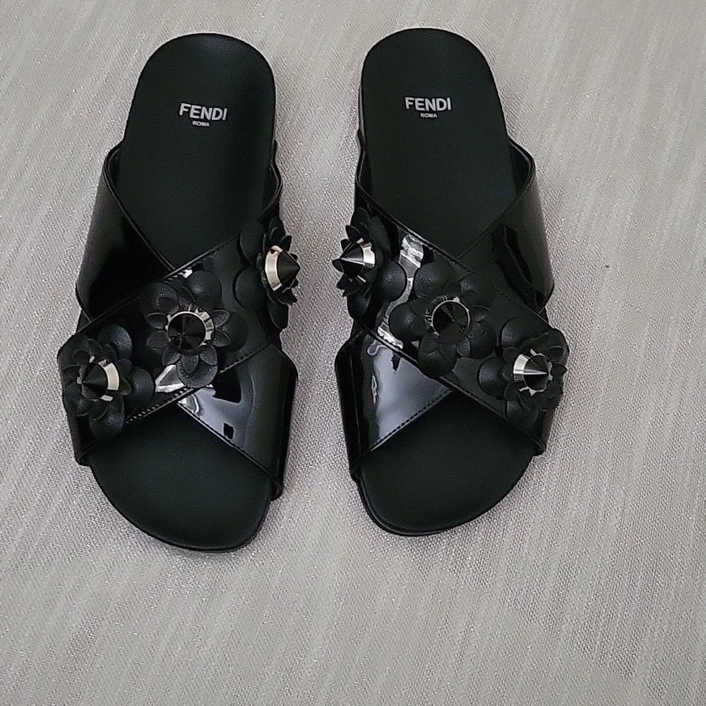 Fendi slippers - Picture 5 of 8